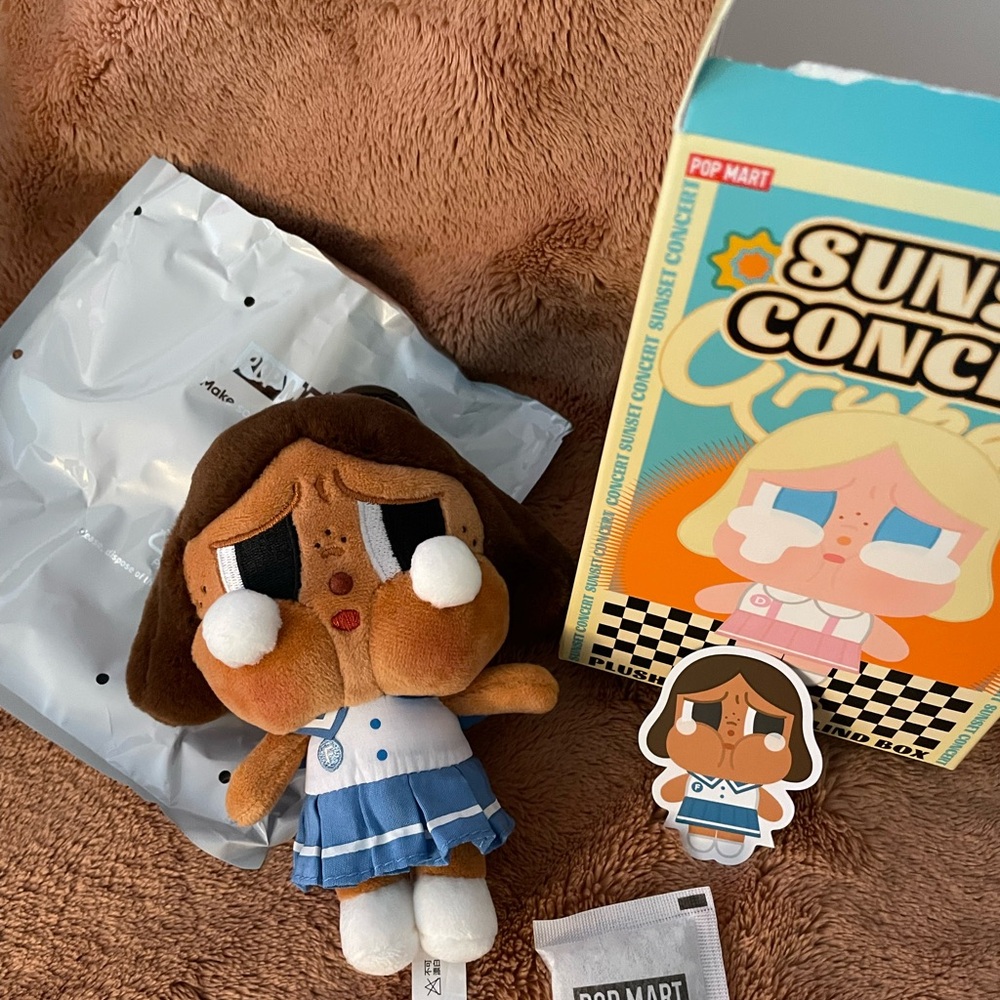 Cry Baby Sunset Concert Purplish Blue | Unopened
